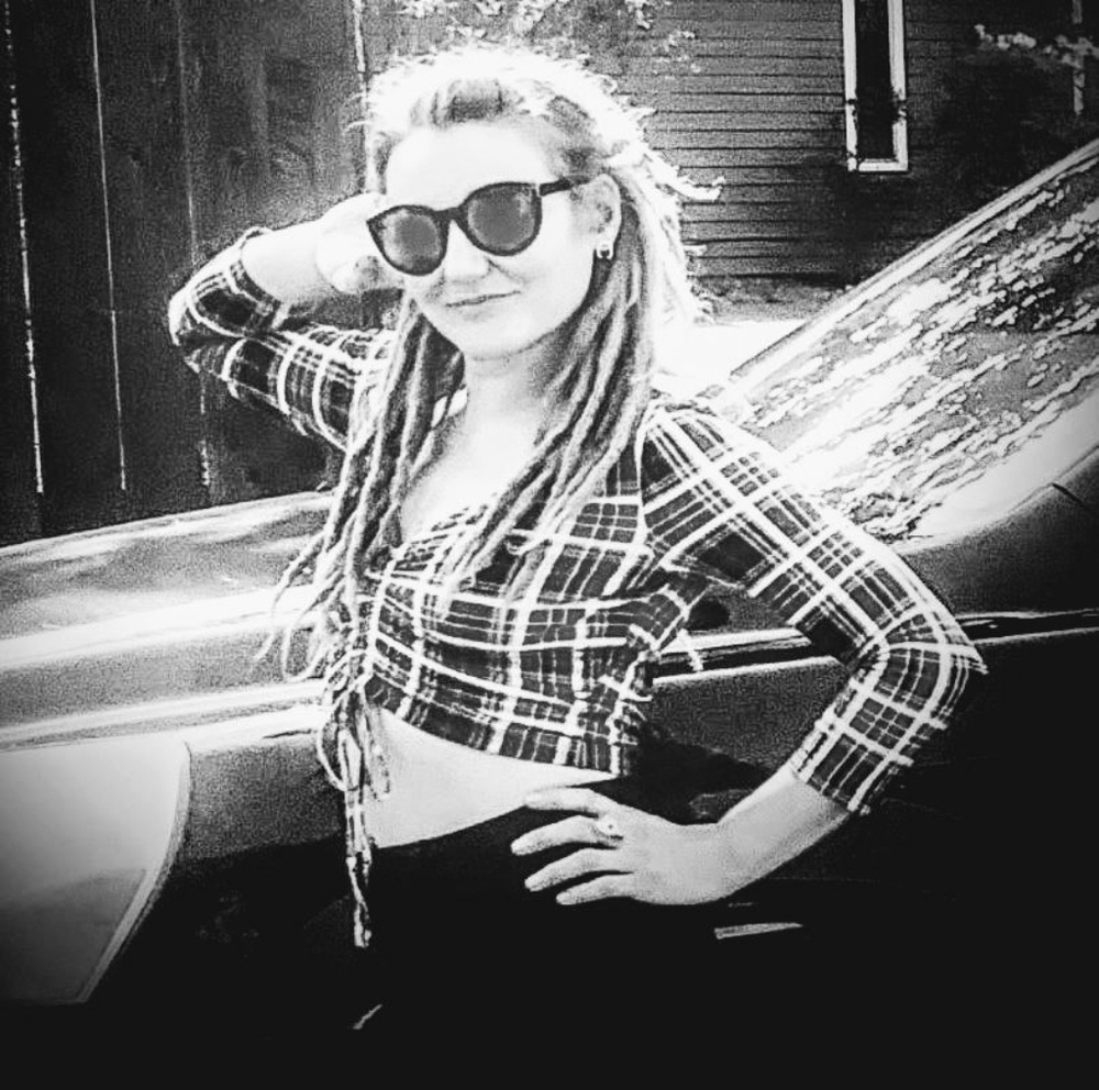 Meet your Posher, Kelly